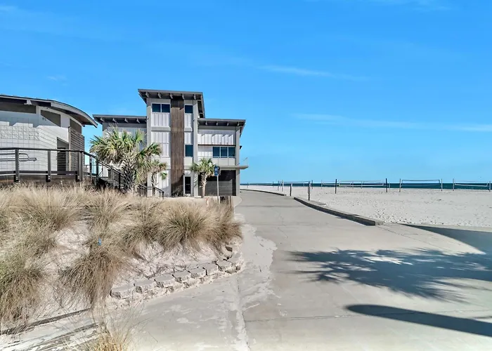 The Cozy Crab North * Gulf Shores